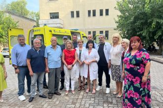 Χρ. Αλεξοπούλου: Το ευχαριστώ για τη δωρεά του ασθενοφόρου στο Κ.Υ. Βορείου Τομέα - ΦΩΤΟ