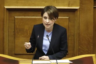 Μια κυβέρνηση που δεν μας θέλει ουραγούς!