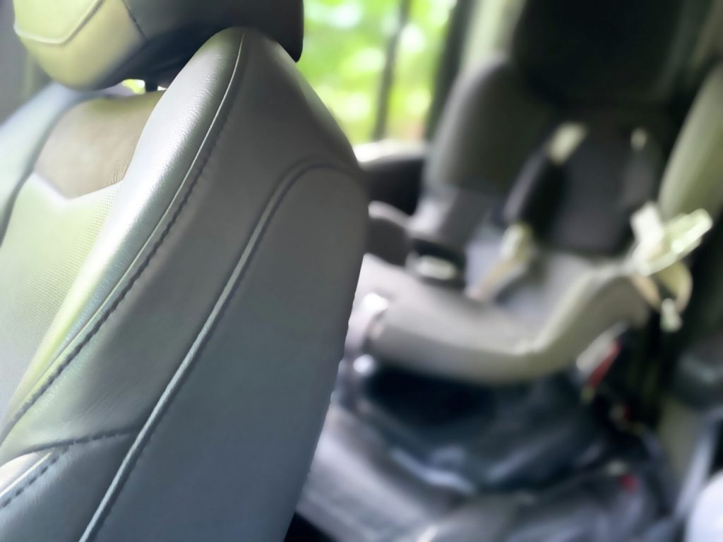 Δυτική Ελλάδα: Κλείδωσε την 4χρονη κόρη του στο αυτοκίνητο και πήγε να ψωνίσει - Έβγαλαν ημιλιπόθυμο το κοριτσάκι