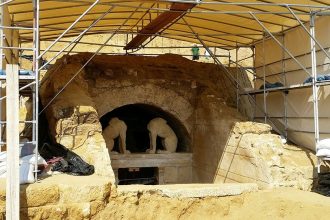 Πλήρως επισκέψιμος το αργότερο το 2027 ο Τύμβος Καστά στην Αμφίπολη