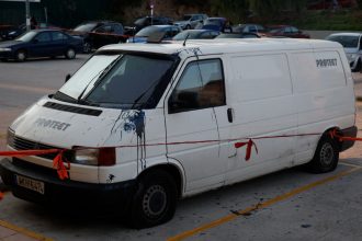 Έξι συλλήψεις για την ληστεία στην χρηματαποστολή στο Λαύριο – Ανάμεσά τους και ο οδηγός του βαν