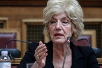 Σία Αναγνωστοπούλου: Οταν ο Τσίπρας κήρυξε το τέλος επώδυνης περιόδου