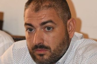 «Η πλατεία της Καλλιπάτειρας στην Αγυιά, είναι ένας ελεύθερος χώρος, που θα διασωθεί γιατί καλύπτει ζωτικές ανάγκες των κατοίκων»