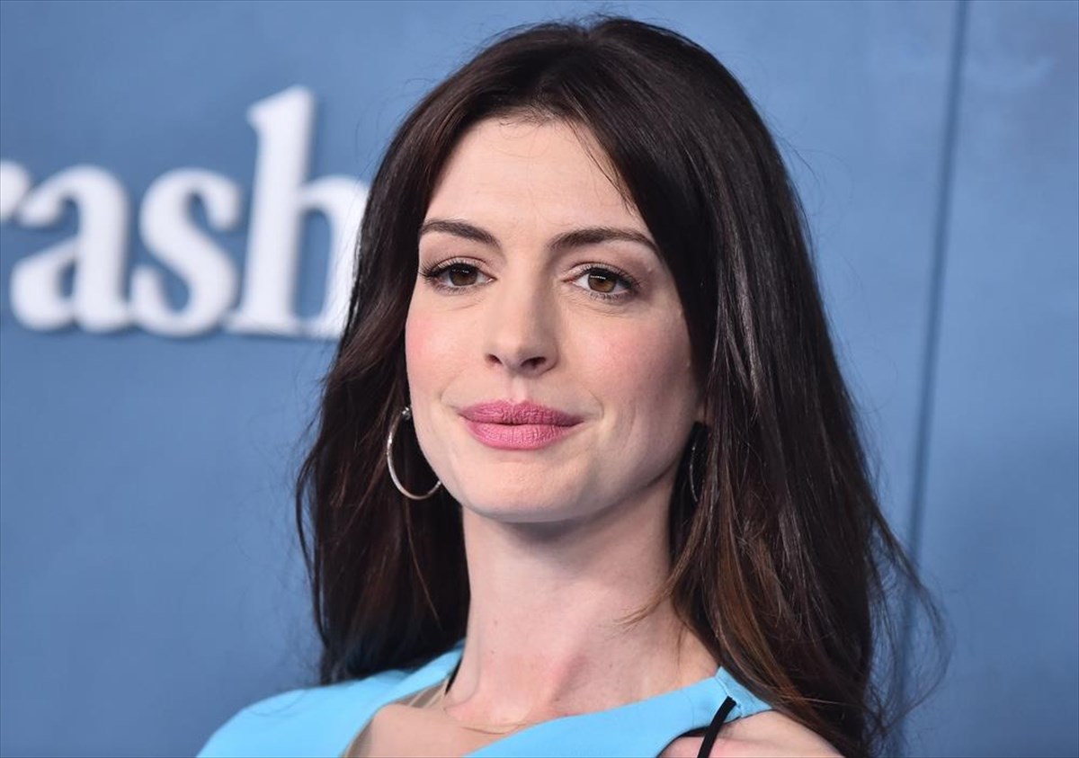 Anne Hathaway: Πώς καταφέρνει να δείχνει τόσο φρέσκια;