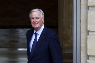 Γαλλία: Περικοπές δαπανών του προϋπολογισμού πυροδοτούν πολιτική κρίση - Κίνδυνος να πέσει η κυβέρνηση της χώρας