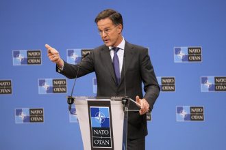 «Καμπάνες πολέμου» από τον ΓΓ του ΝΑΤΟ: «Η Ευρώπη πρέπει να ξυπνήσει - Δεν είμαστε έτοιμοι για αυτό που έρχεται»