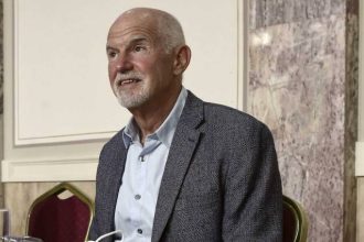 Στα Μάλια ο Γ. Παπανδρέου για την βάπτιση της εγγονής του