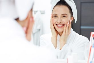 Πώς θα ενυδατώσουμε το ξηρό δέρμα