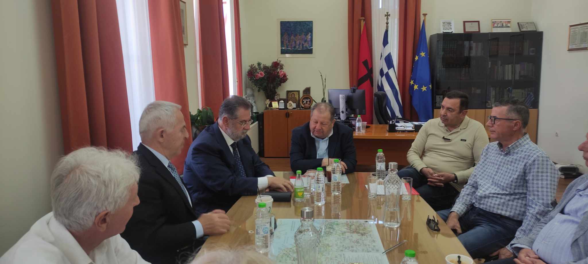 Επίσκεψη Αποστολάκη στο Αίγιο