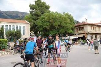 200 χρόνια, 200 ποδηλάτες ξεκινούν απ’ την Αγία Λαύρα και μεταφέρουν σ’ όλη την Πελοπόννησο το μήνυμα