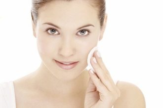 Κι όμως γίνεται: Αυτά είναι τα 2 φυσικά προιόντα για ντεμακιγιάζ!