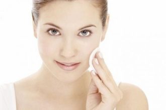 Κι όμως γίνεται: Αυτά είναι τα 2 φυσικά προιόντα για ντεμακιγιάζ!