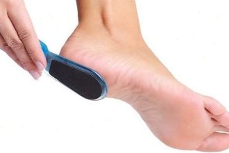 Μετά την παραλία μάθε τι πρέπει να βάζεις στις φτέρνες σου