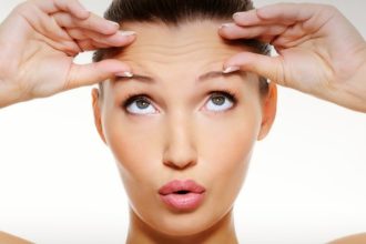 Αυτή είναι η καλοκαιρινή μάσκα προσώπου που απαλύνει τις ρυτίδες!