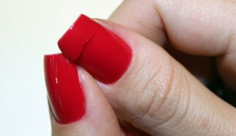 Αυτό είναι το super tip για να μην σπάνε τα νύχια σου!