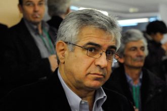 Καμία ταύτιση με τη Δεξιά