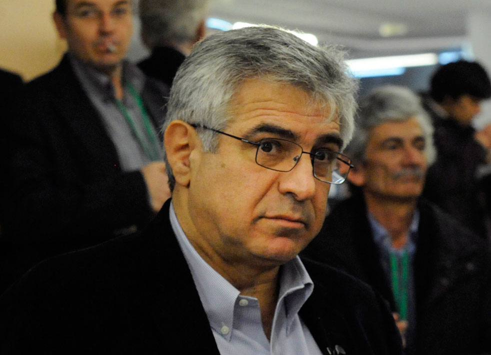 Καμία ταύτιση με τη Δεξιά