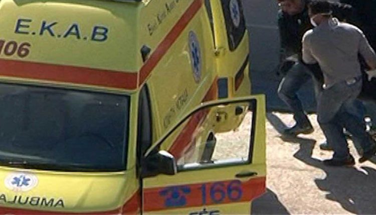 Πάτρα: Λύθηκε το χειρόφρενο και το ιχ άρχισε "τρελή πορεία" - Τραυματίστηκε μαθήτρια