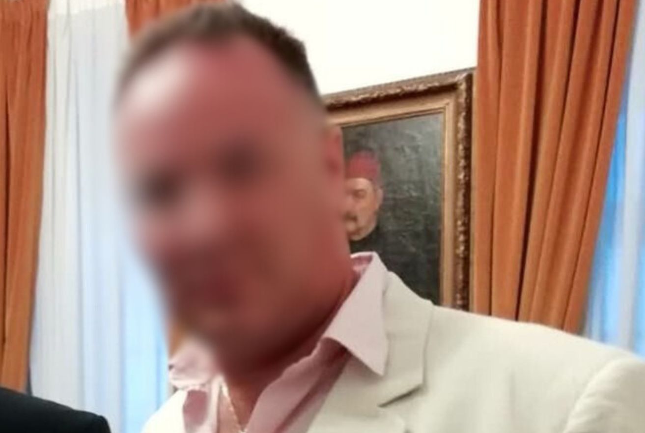 Αστυνομικός της Βουλής: «Θέτει διαρκώς σε κίνδυνο το έμβρυο που κυοφορώ» λέει η σύζυγός του