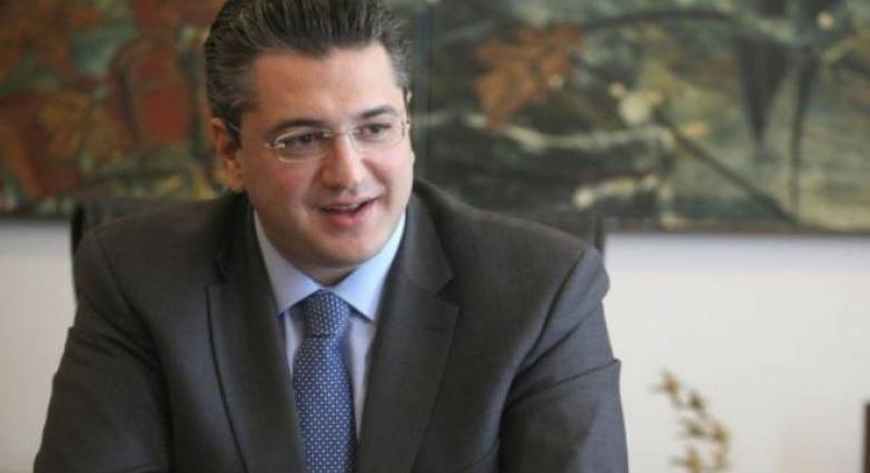 Ο Τζιτζικώστας «μένει στο σπίτι» και προτείνει αρνάκι στο φούρνο - ΦΩΤΟ