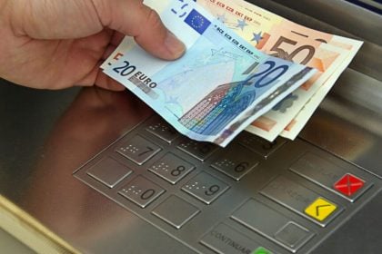 Αιγιάλεια: Απάτη με κάρτες paysafe