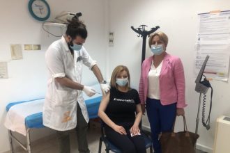 Εμβολιάστηκε η βουλευτής Ηλείας Διονυσία Αυγερινοπούλου