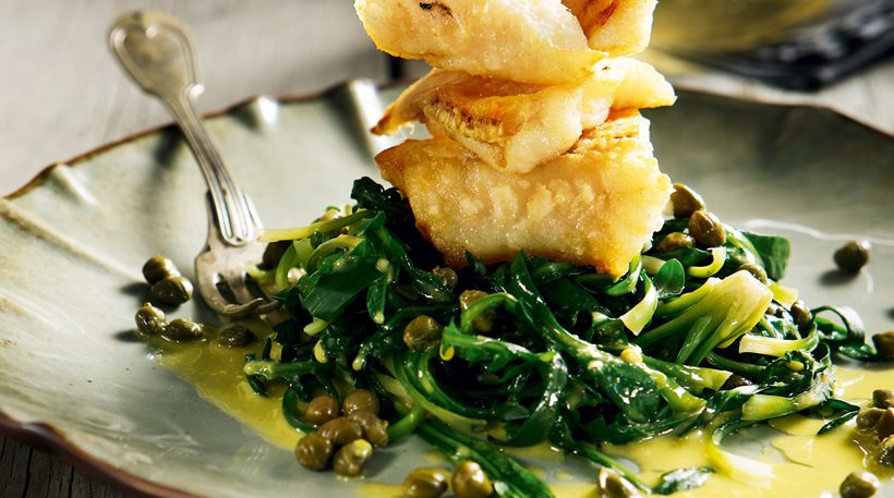 Μπακαλιάρος τηγανητός με σταμναγκάθι