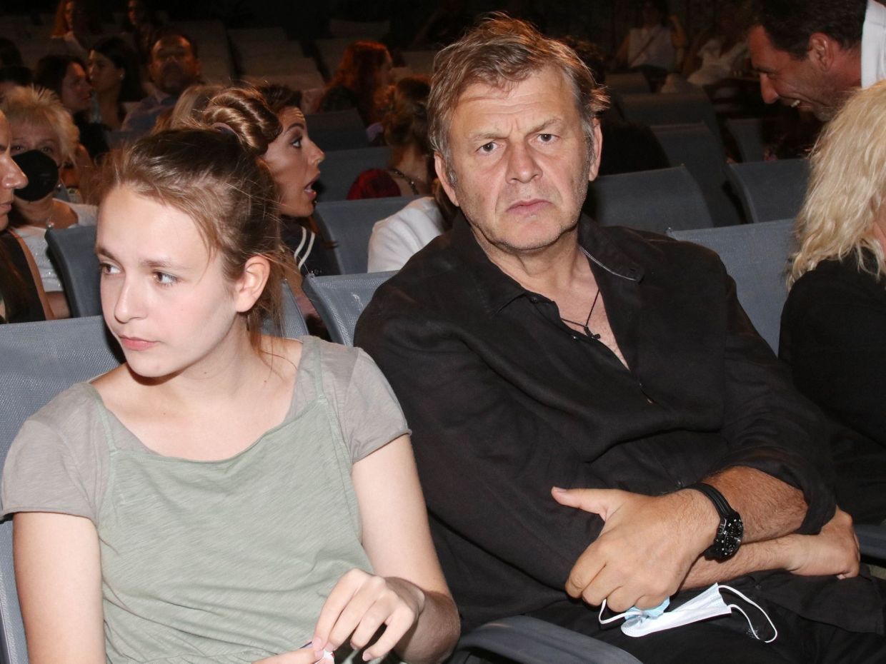 Η κόρη του Απόστολου Γκλέτσου είναι σκηνοθέτης: Η πρώτη τους συνεργασία και το artistic προφίλ της
