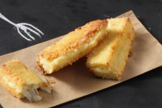 Αυγοφέτες με μοτσαρέλα και κεφαλοτύρι