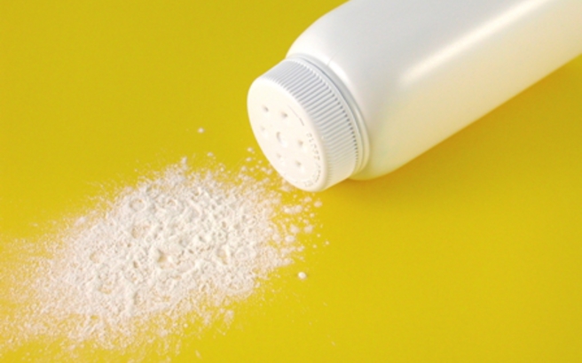 Πέντε άγνωστες χρήσεις της παιδικής πούδρας