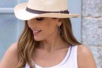 Η Δέσποινα Βανδή στα Καλάβρυτα, κυνηγάει ένα κοπάδι πρόβατα!- ΒΙΝΤΕΟ