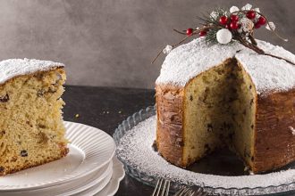 Βασιλόπιτα τσουρέκι του Άκη