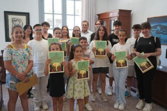 Αναμνηστικοί έπαινοι από τον Δήμαρχο Πατρέων στο θεατρικό εργαστήρι της Πολυφωνικής