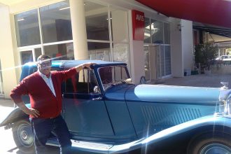 Πάτρα: Στάση στην AVIS για μια Bentley του 1948 - ΔΕΙΤΕ ΦΩΤΟΓΡΑΦΙΕΣ ΚΑΙ ΒΙΝΤΕΟ