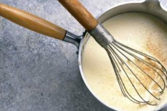 Εύκολη σάλτσα μπεσαμέλ, σπιτική