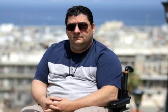 Οι ευχές του περιφερειακού συμβούλου Αντώνη Χαροκόπου