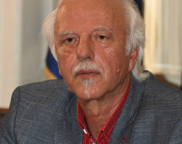 «Κάτω τα ξερά σας από το ανθυγιεινό»