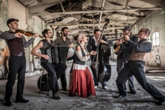 Πατρινό Καρναβάλι 2020: Η Barcelona Gipsy Balkan Orchestra στην Τελετή Λήξης