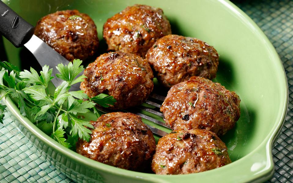 Αφράτα μπιφτέκια χωρίς ψωμί