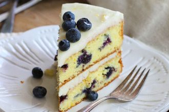 Κέικ λεμόνι με μύρτιλα