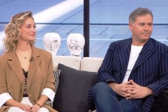 Αλέξανδρος Μπουρδούμης - Λένα Δροσάκη: Πρωταγωνιστούν στην παράσταση «Καλιφόρνια Ντρίμιν, 20 χρόνια μετά»