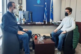 Συνάντηση υποψήφιου ...βουλευτή με τον Ν. Φαρμάκη