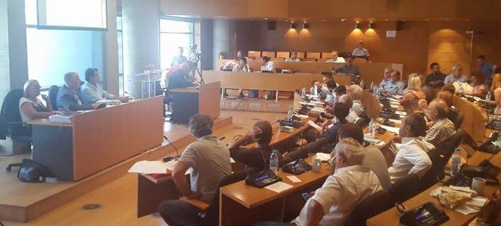 Μπουτάρης σε δημοτικό σύμβουλο: Τα ματάκια σου μου θυμίζουν έξυπνη αγελάδα