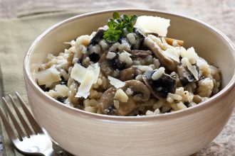 Ριζότο με μανιτάρια και ελιές