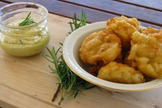 Σήμερα μαγειρεύουμε κροκέτες μπακαλιάρου και σκορδαλιά!