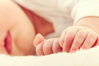 Γιατί λέμε να σαραντίσει το μωρό;