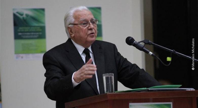 Οι βουλευτικές έδρες ανήκουν στα Κόμματα και όχι στους Βουλευτές