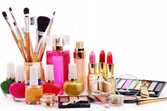 Τέσσερα προϊόντα ομορφιάς πάντα στο ψυγείο μας