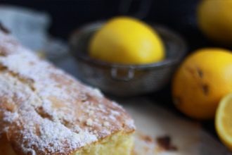 Κέικ φιστίκι - λεμόνι με frosting μασκαρπόνε