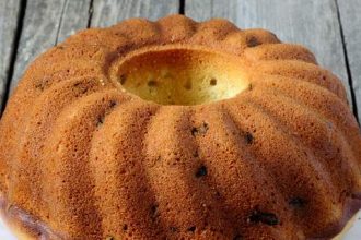 Αυτό το κέικ έχει φανταστική γεύση πορτοκάλι και λίγες θερμίδες